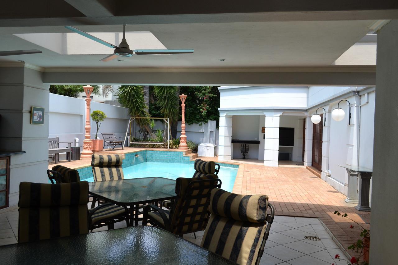 The Baobab Villa Midrand Bagian luar foto