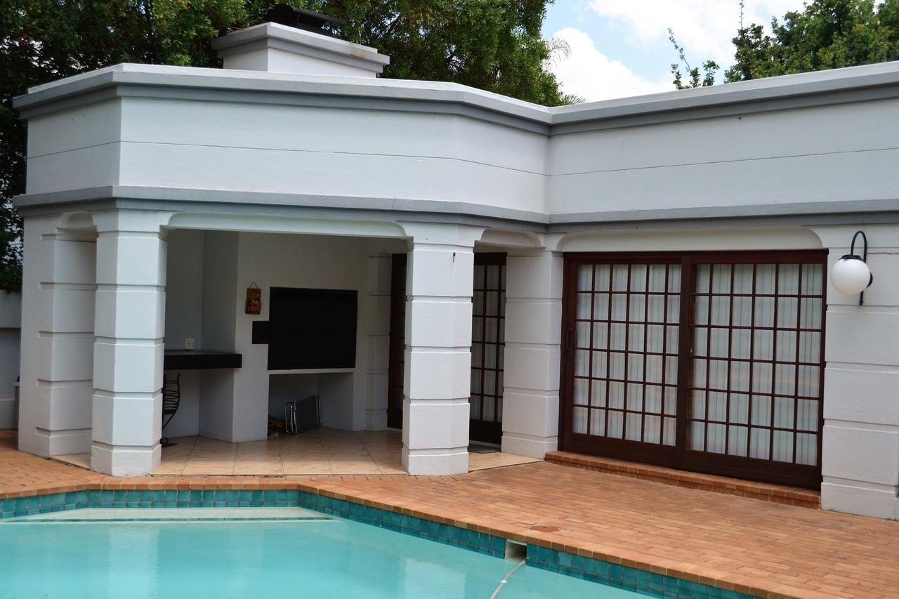 The Baobab Villa Midrand Bagian luar foto