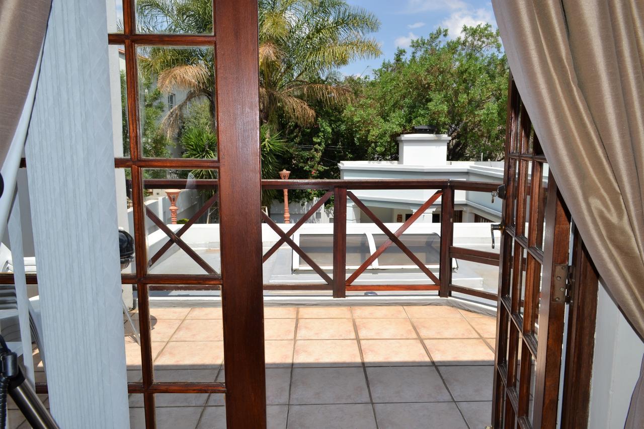 The Baobab Villa Midrand Bagian luar foto
