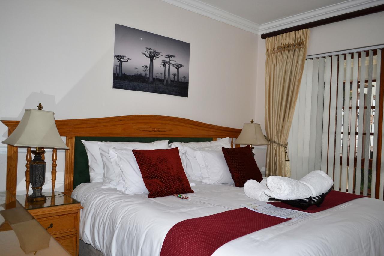 The Baobab Villa Midrand Bagian luar foto