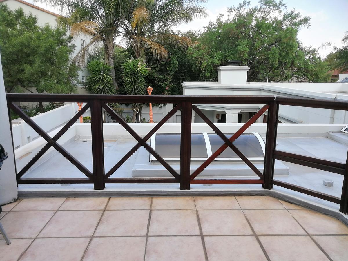 The Baobab Villa Midrand Bagian luar foto