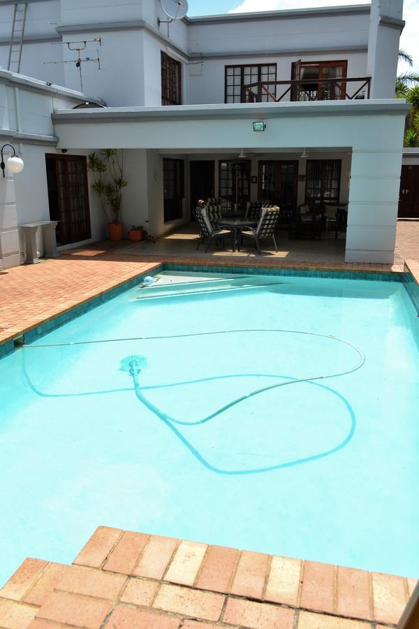 The Baobab Villa Midrand Bagian luar foto