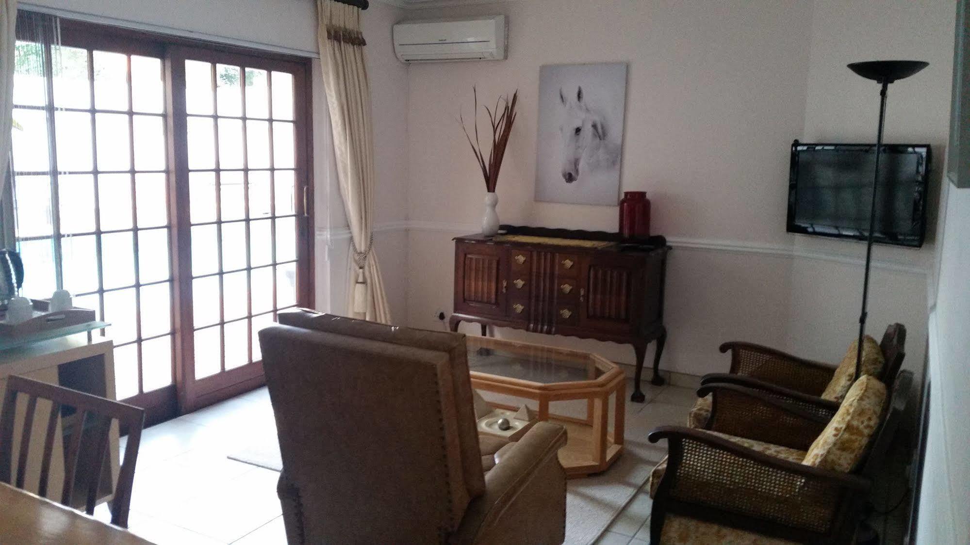The Baobab Villa Midrand Bagian luar foto