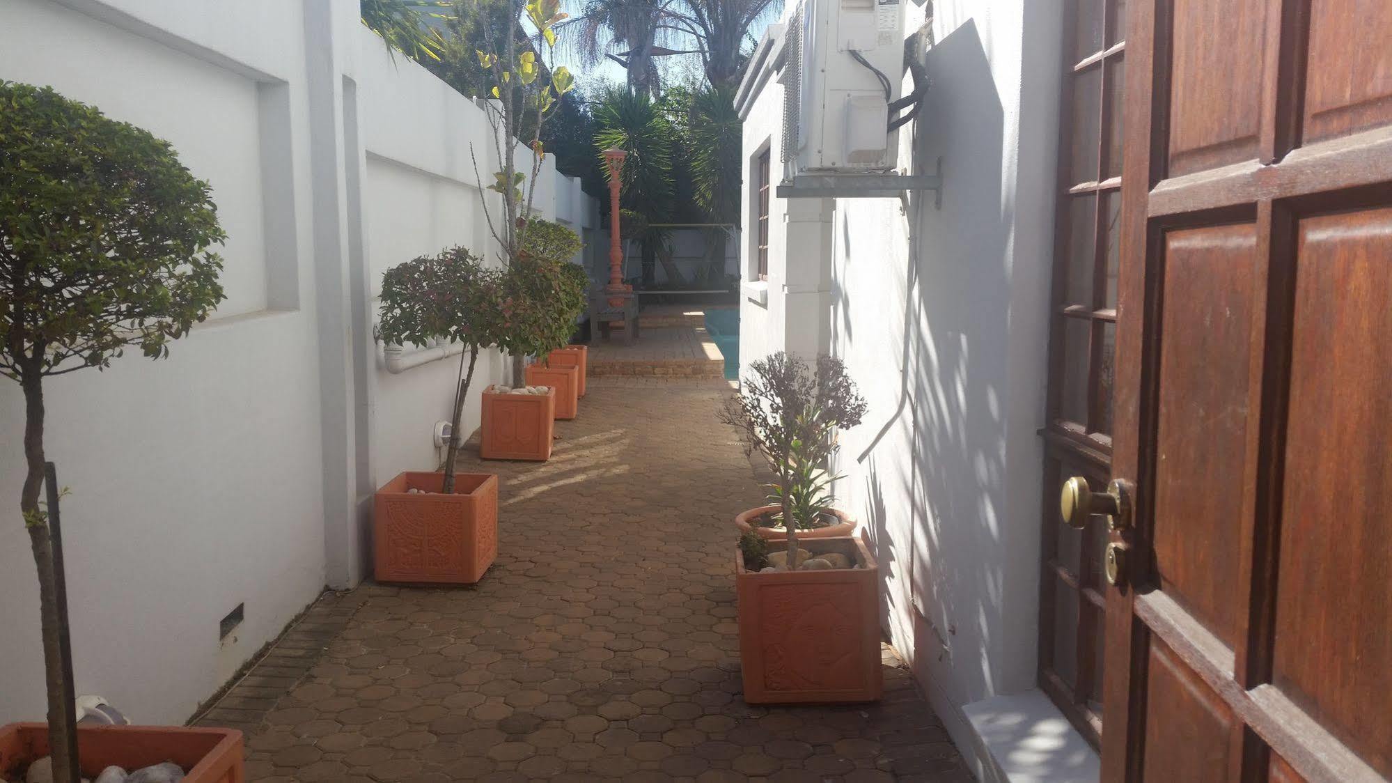 The Baobab Villa Midrand Bagian luar foto