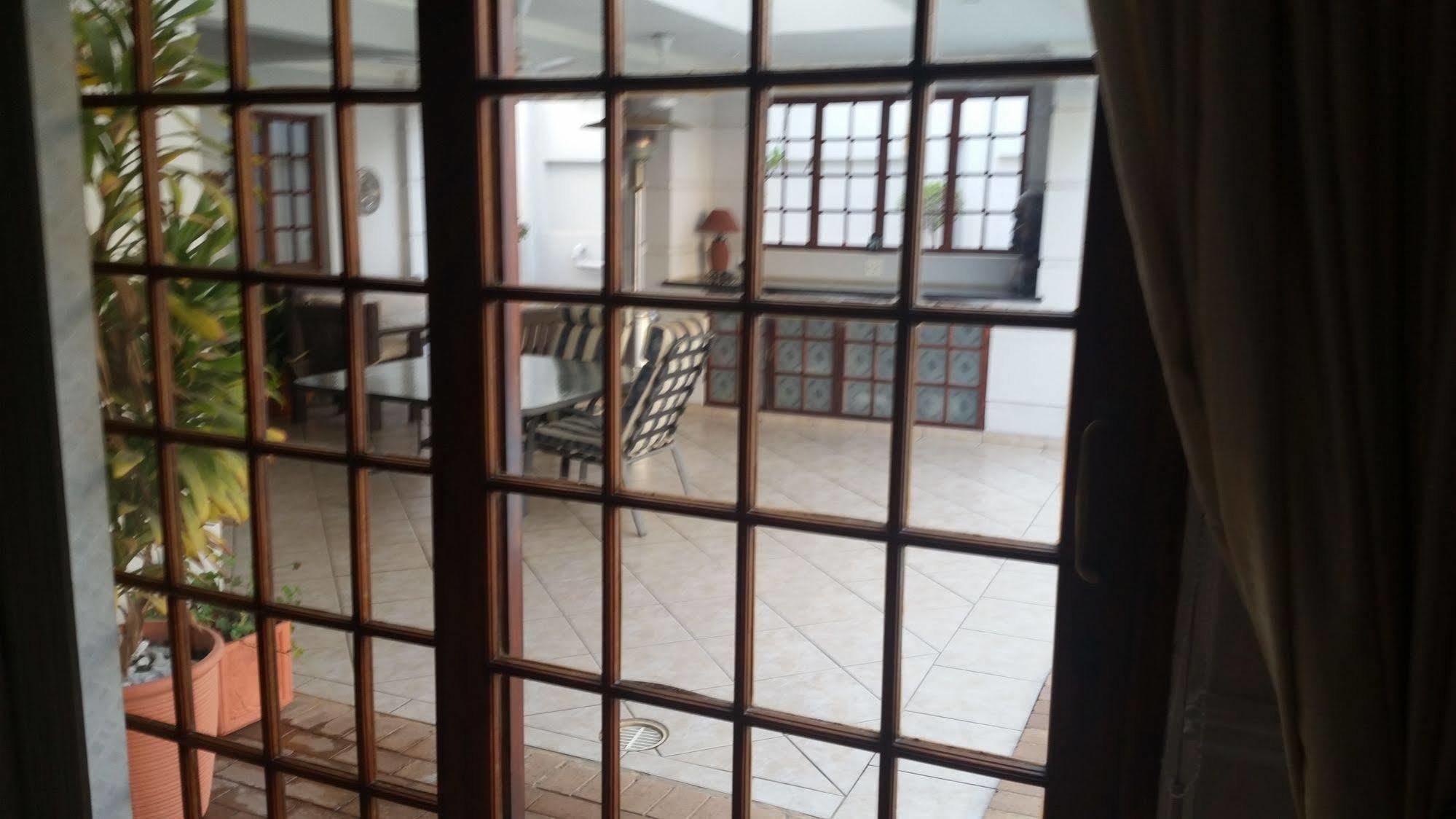 The Baobab Villa Midrand Bagian luar foto