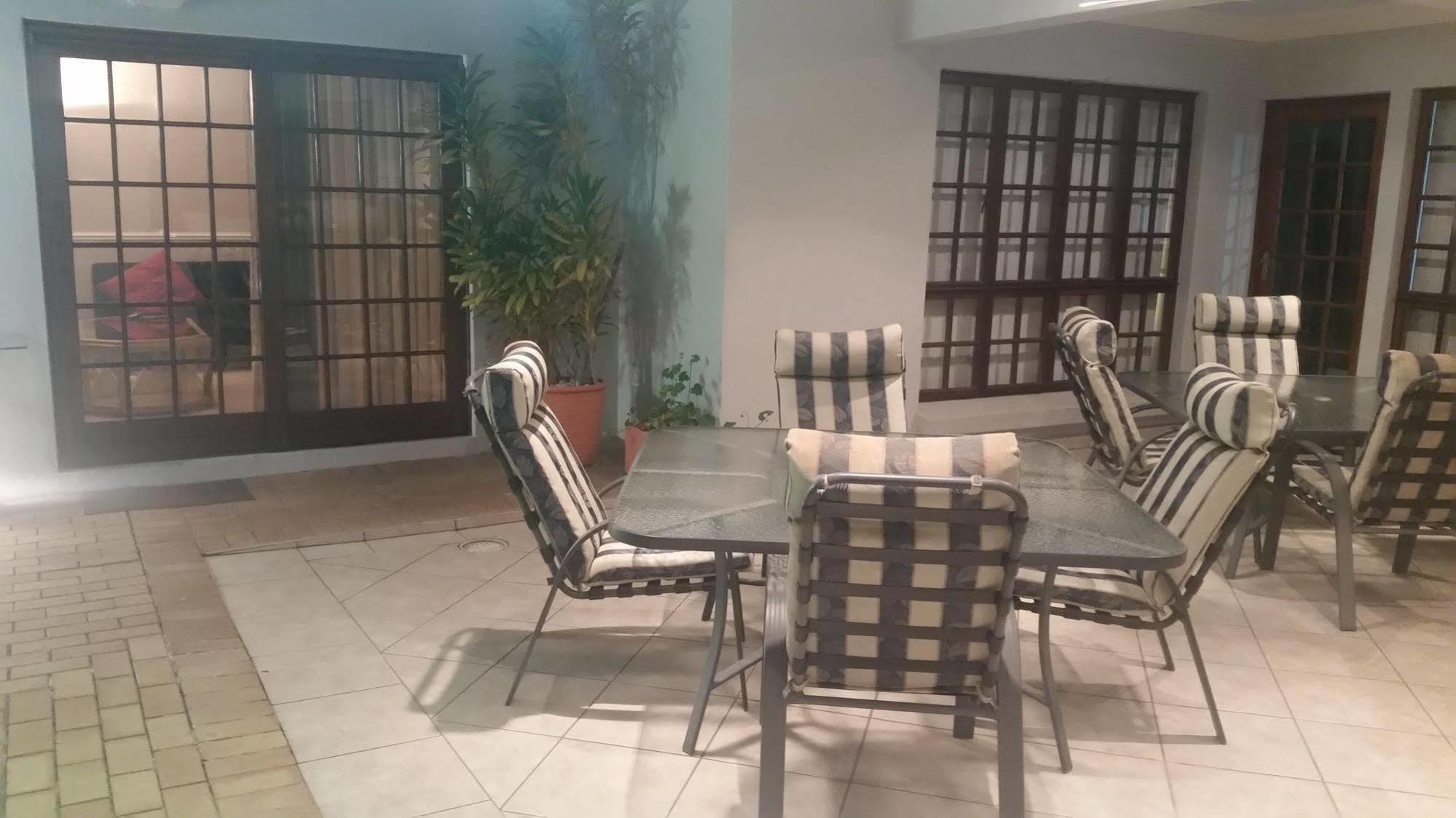 The Baobab Villa Midrand Bagian luar foto