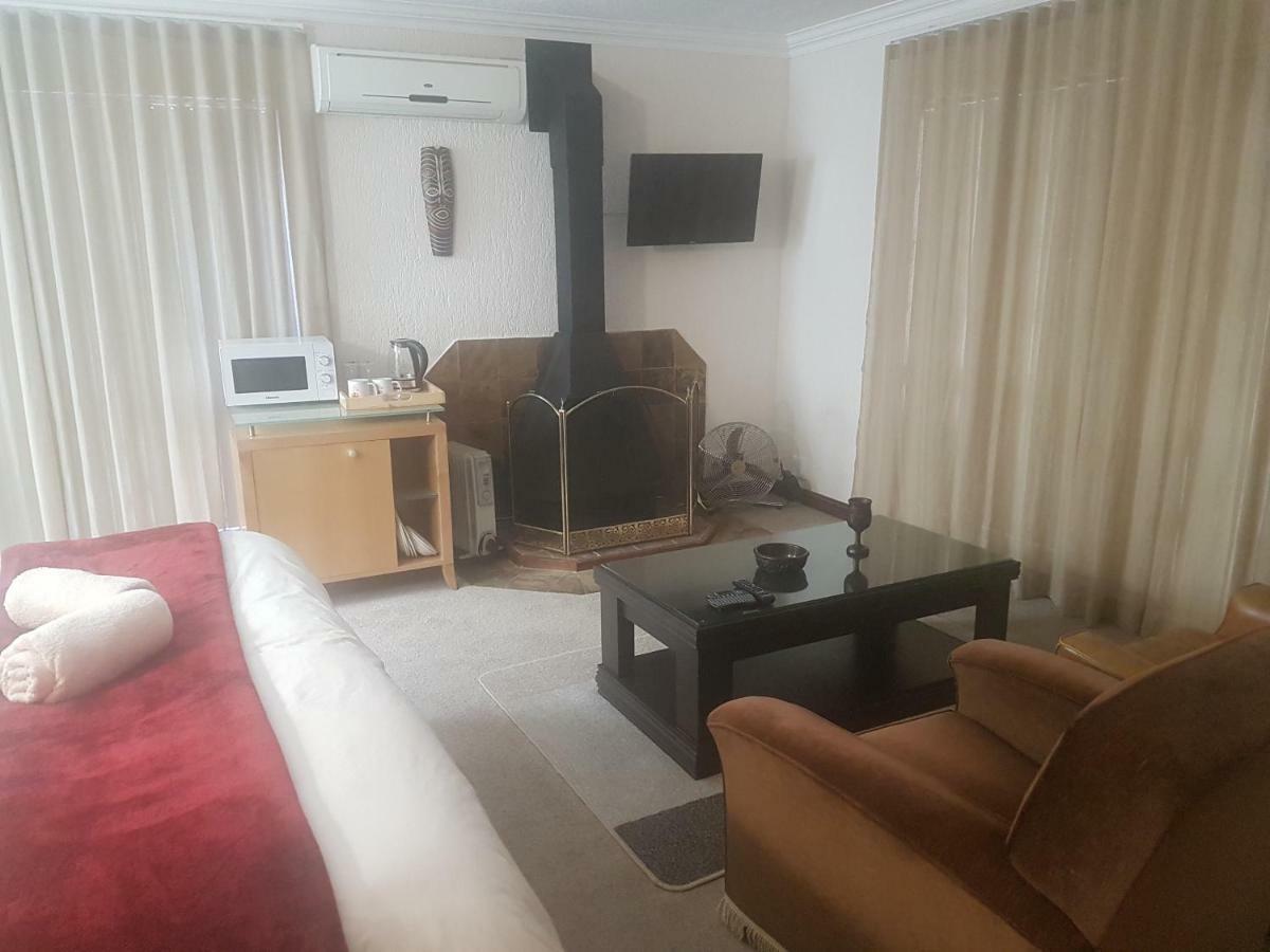 The Baobab Villa Midrand Bagian luar foto